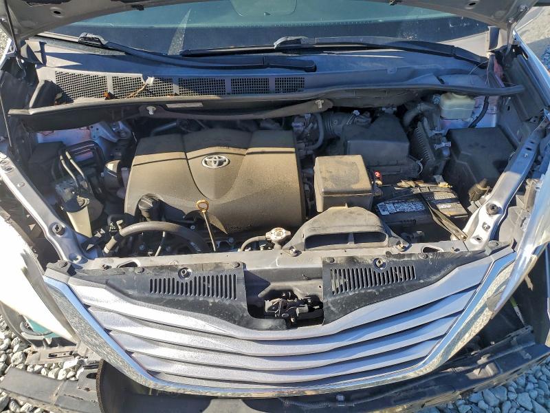 Фото 12 с аукциона – 2017 TOYOTA SIENNA LE с VIN 5TDKZ3DC0HS821998