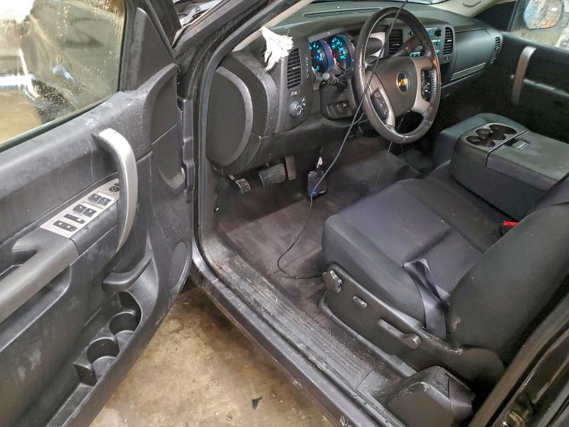 Photo 8 from auction – 2011 CHEVROLET SILVERADO with VIN 1GCRKSE31BZ102955
