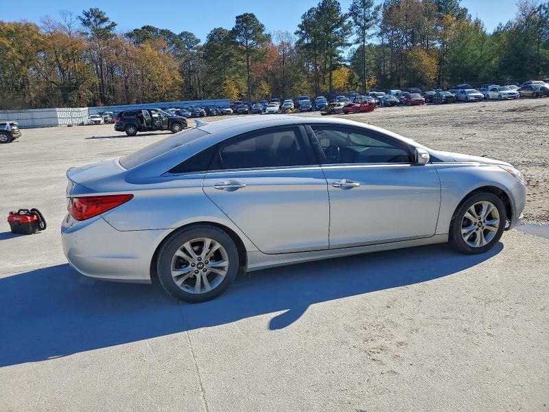 Foto 3 de la subasta – 2011 HYUNDAI SONATA SE con VIN 5NPEC4AC7BH287582
