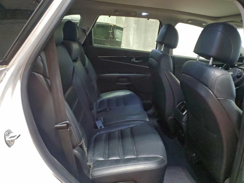 Photo 11 from auction – 2017 KIA SORENTO EX with VIN 5XYPHDA5XHG314852