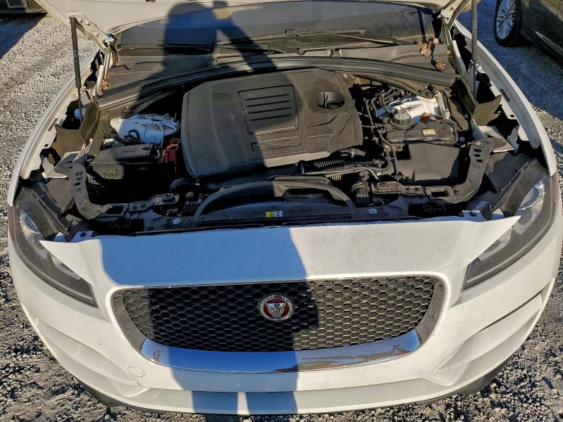 Photo 12 from auction – 2018 JAGUAR F-PACE PRE with VIN SADCJ2GX3JA236022