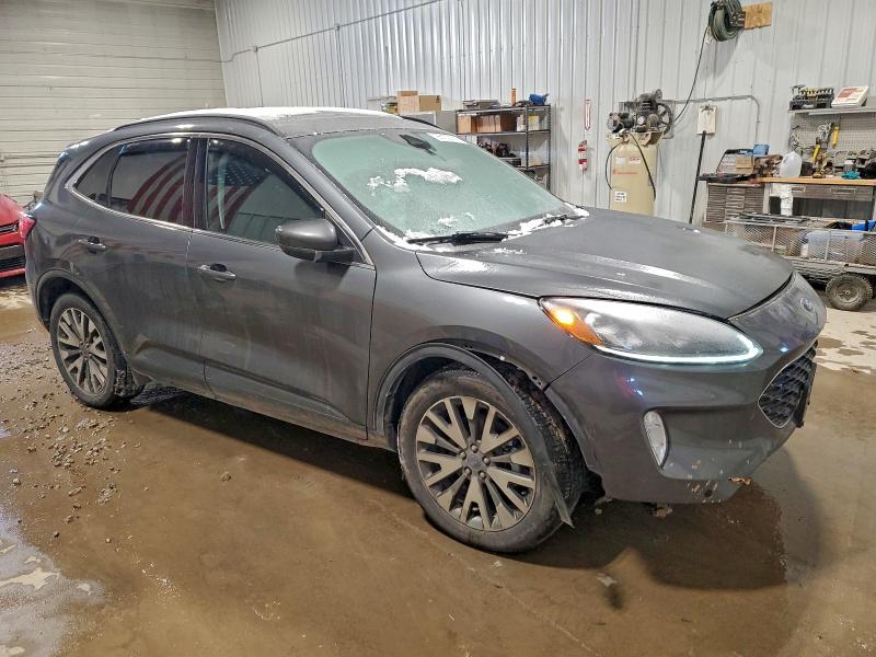Photo 4 from auction – 2022 FORD ESCAPE TIT with VIN 1FMCU9J94NUB39563