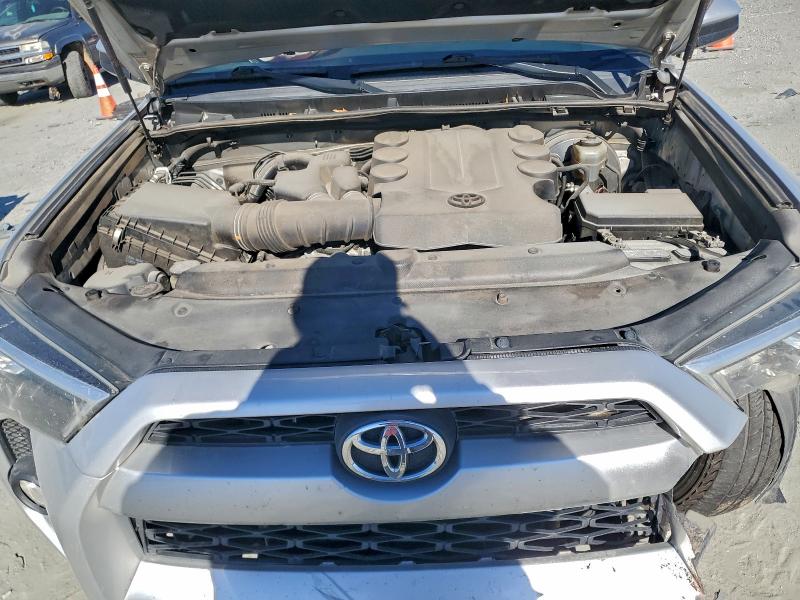 Photo 11 from auction – 2016 TOYOTA 4RUNNER SR with VIN JTEZU5JR3G5144429