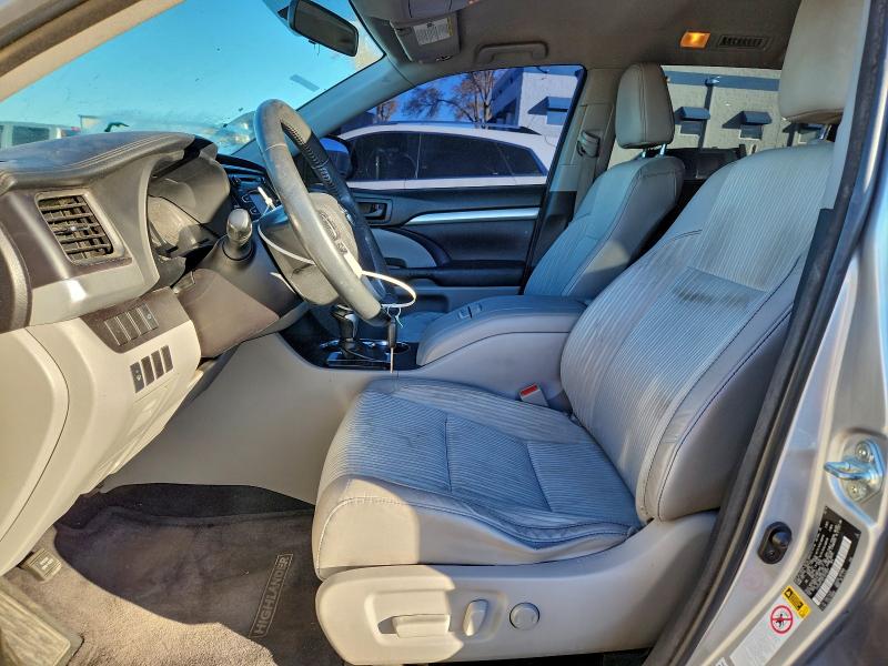 Photo 7 from auction – 2015 TOYOTA HIGHLANDER with VIN 5TDZKRFH0FS072681