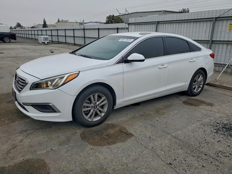 HYUNDAI SONATA SE 2017 with VIN 5NPE24AF4HH533297 - Photo from auction