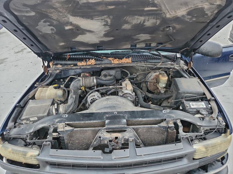 Photo 11 from auction – 2001 CHEVROLET SILVERADO with VIN 1GCEC14W91Z227377