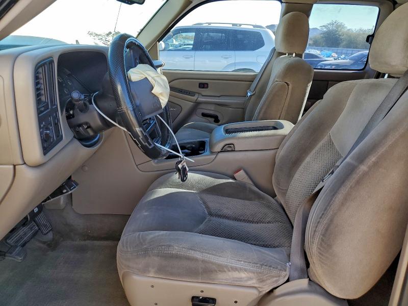 Photo 7 from auction – 2004 CHEVROLET SILVERADO with VIN 2GCEC19T041396098