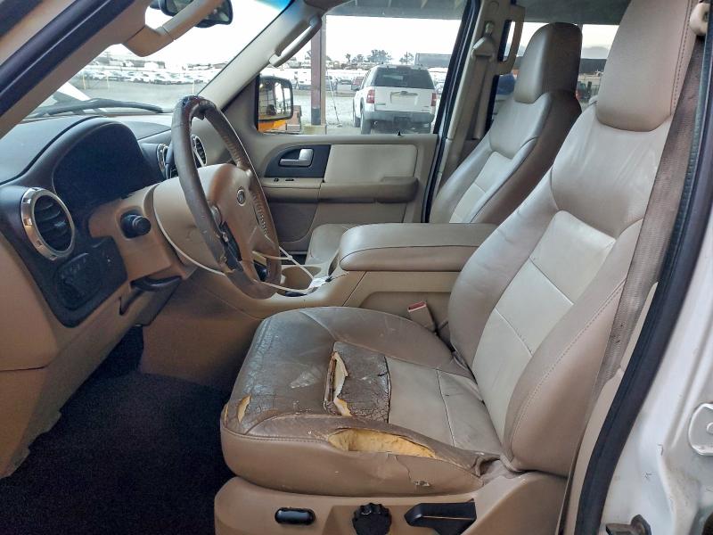 Photo 7 from auction – 2004 FORD EXPEDITION with VIN 1FMFU17L84LA34045