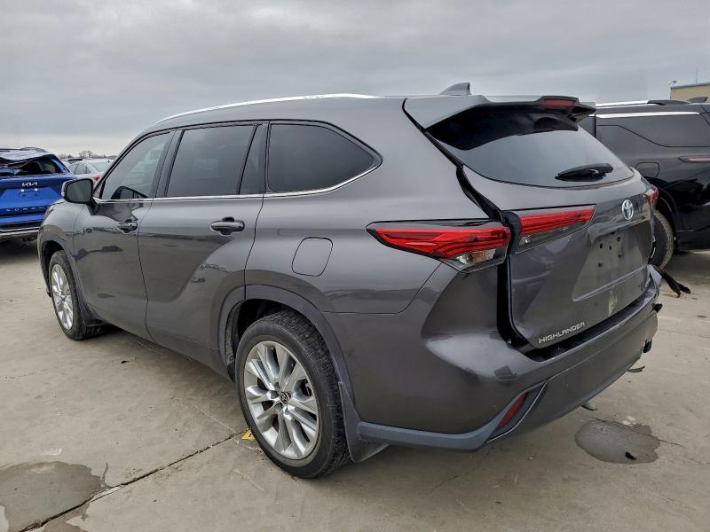 Photo 2 from auction – 2022 TOYOTA HIGHLANDER with VIN 5TDYARAH5NS511913