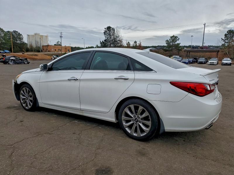 Фото 2 с аукциона – 2012 HYUNDAI SONATA SE с VIN 5NPEC4AC7CH461927