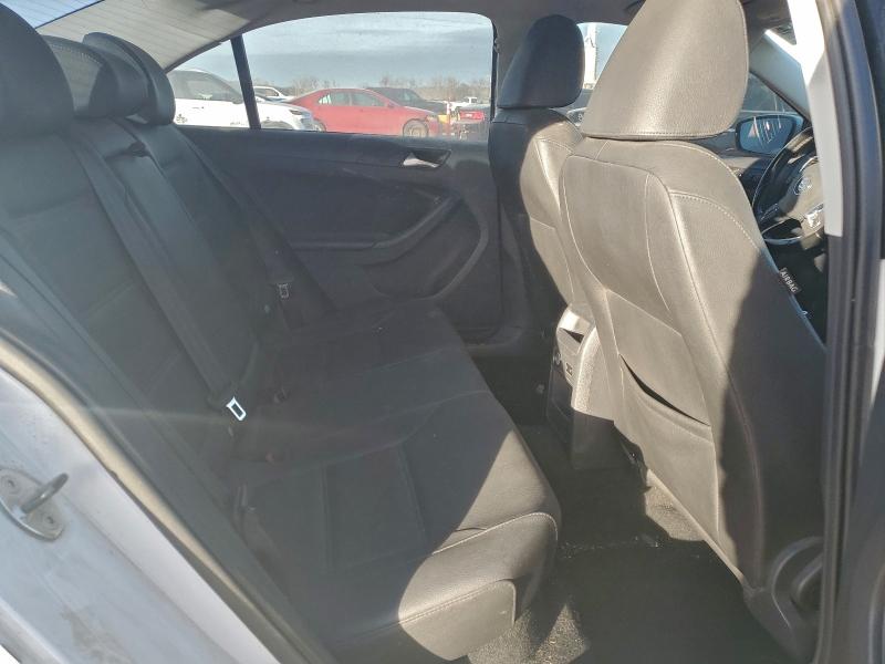 Photo 10 from auction – 2012 VOLKSWAGEN JETTA SE with VIN 3VWDX7AJ0CM417808