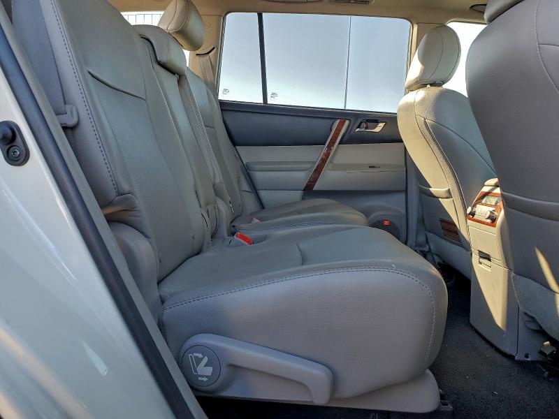 Photo 10 from auction – 2011 TOYOTA HIGHLANDER with VIN 5TDYK3EH1BS025549