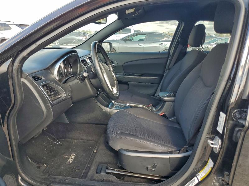 Photo 7 from auction – 2012 CHRYSLER 200 TOURIN with VIN 1C3CCBBB4CN301977
