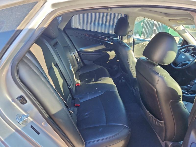 Photo 10 from auction – 2013 HYUNDAI SONATA SE with VIN 5NPEC4AC8DH558152