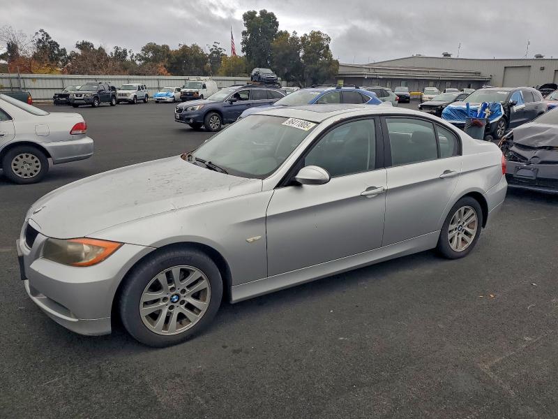BMW 325 I AUTO 2006 with VIN WBAVB17556NK39799 - Photo from auction