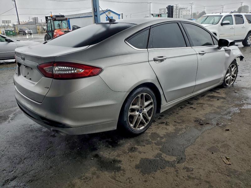 Photo 3 from auction – 2016 FORD FUSION SE with VIN 3FA6P0H76GR342043