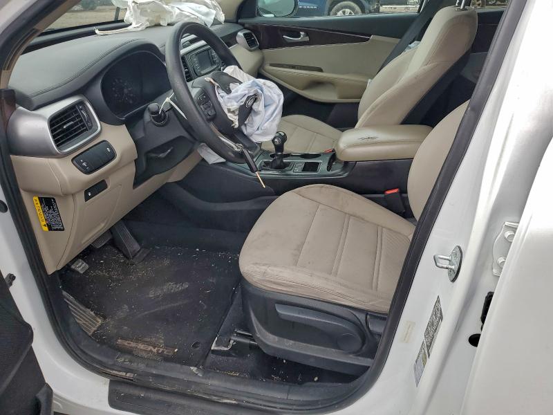 Photo 7 from auction – 2016 KIA SORENTO LX with VIN 5XYPG4A37GG095705