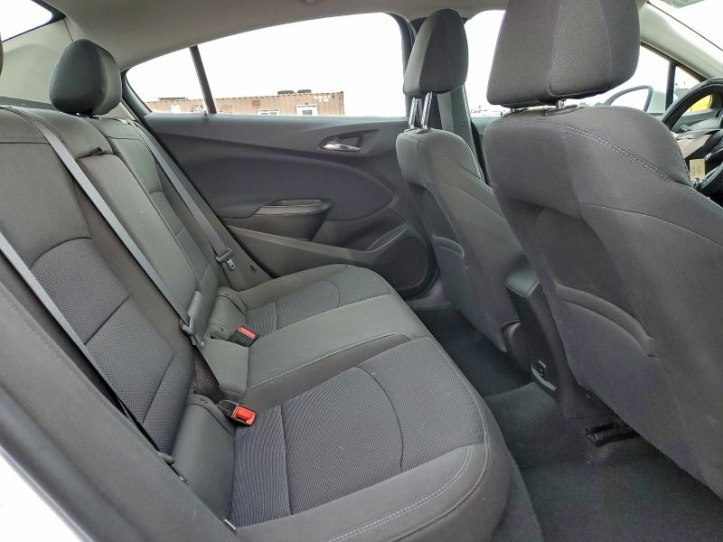 Photo 10 from auction – 2017 CHEVROLET CRUZE LT with VIN 1G1BE5SM2H7109983