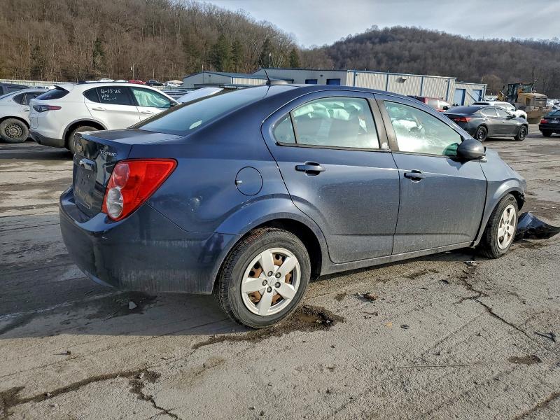 Photo 3 from auction – 2015 CHEVROLET SONIC LS with VIN 1G1JA5SG6F4175615