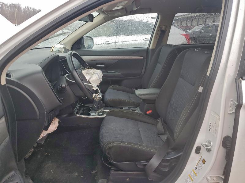Photo 7 from auction – 2017 MITSUBISHI OUTLANDER with VIN JA4AZ3A33HZ021138