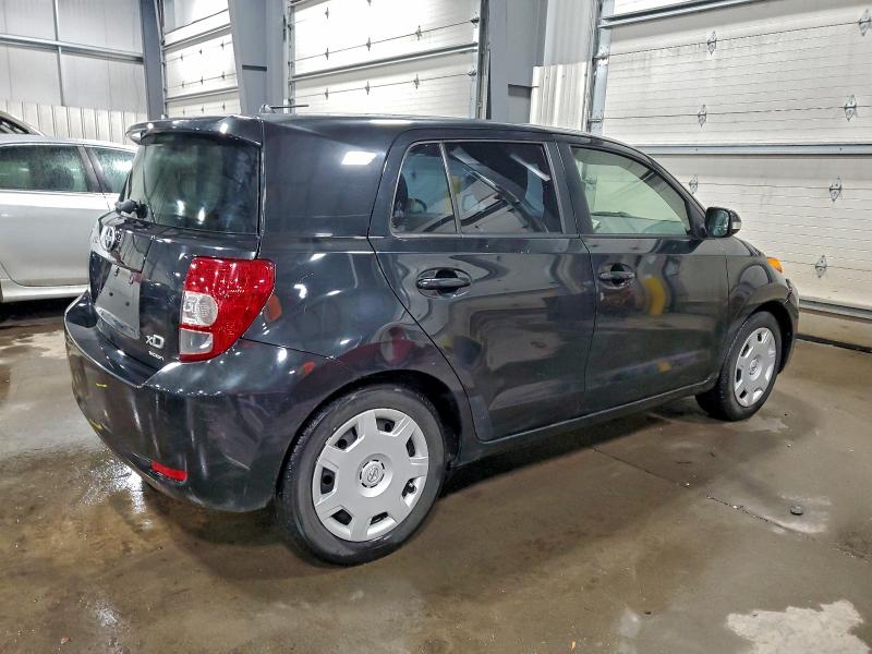 Photo 3 from auction – 2013 TOYOTA SCION XD with VIN JTKKUPB48D1032676