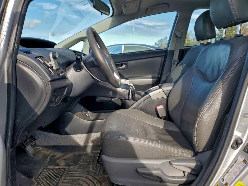 Photo 7 from auction – 2013 TOYOTA PRIUS with VIN JTDKN3DU8D5579322