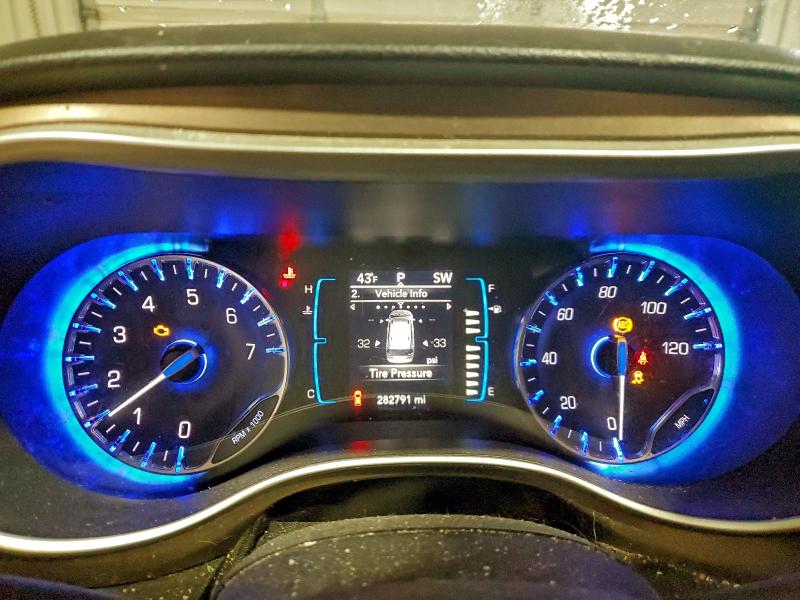 Photo 9 from auction – 2017 CHRYSLER PACIFICA with VIN 2C4RC1BG2HR520958