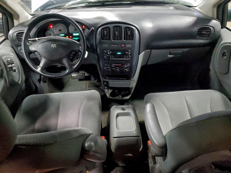 Photo 8 from auction – 2005 DODGE GRAND CARA with VIN 2D4GP44L05R223743