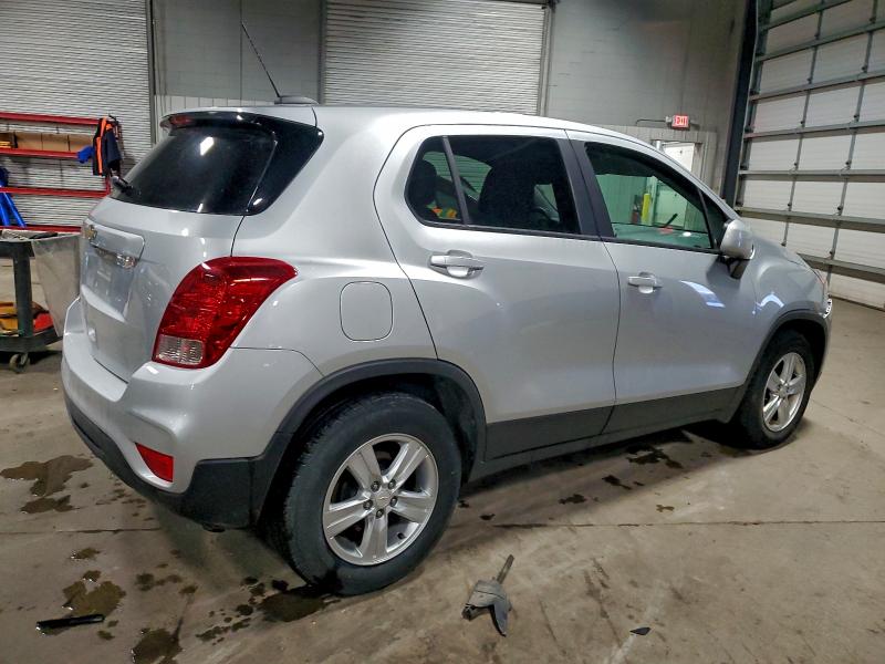 Photo 3 from auction – 2020 CHEVROLET TRAX LS with VIN KL7CJKSBXLB329699