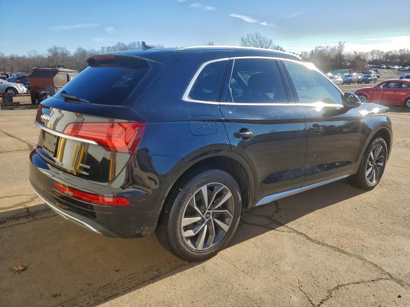 Photo 3 from auction – 2021 AUDI Q5 PREMIUM with VIN WA1AAAFYXM2076141