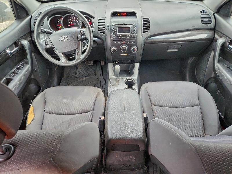 Photo 8 from auction – 2011 KIA SORENTO with VIN 5XYKT4A20BG139713