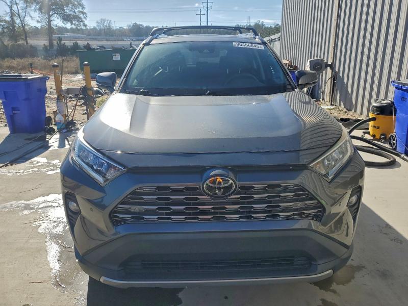 Photo 5 from auction – 2021 TOYOTA RAV4 LIMIT with VIN 2T3Y1RFV2MC115239