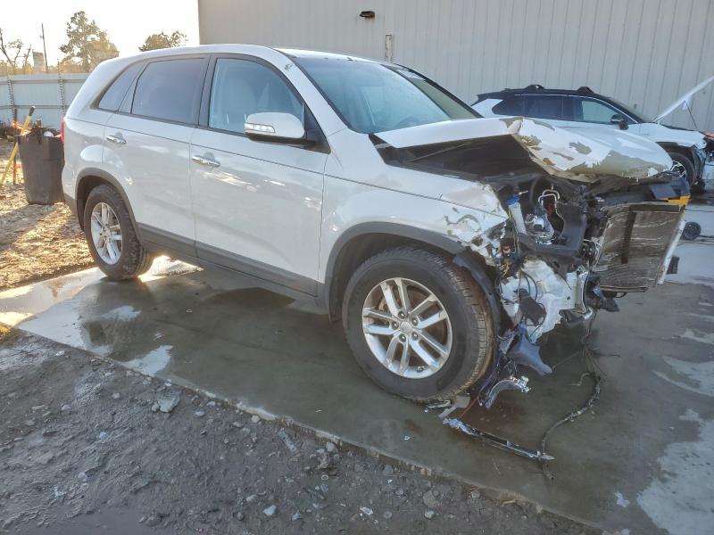 Photo 4 from auction – 2015 KIA SORENTO with VIN 5XYKT3A67FG614955