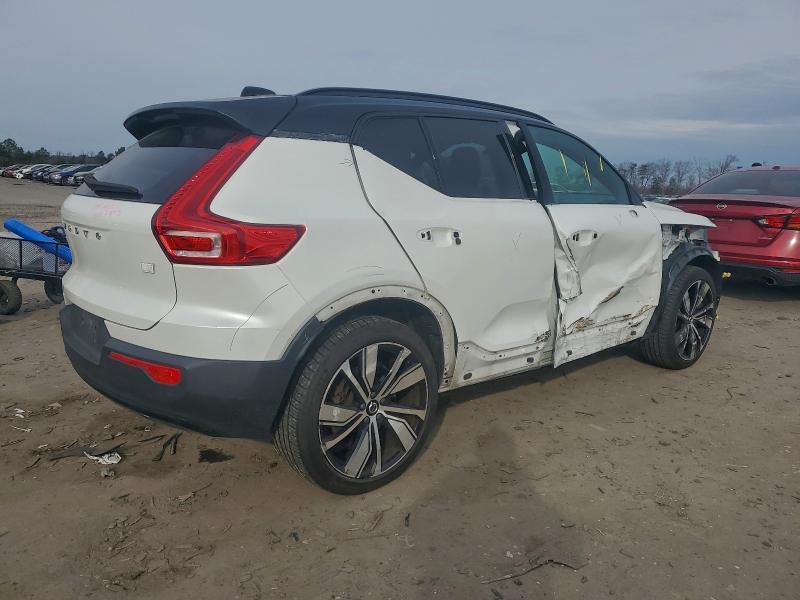 Photo 3 from auction – 2021 VOLVO XC40 RECHA with VIN YV4ED3UR6M2528136