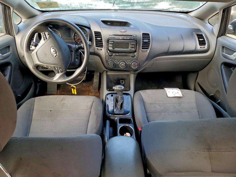 Photo 8 from auction – 2018 KIA FORTE LX with VIN 3KPFK4A7XJE209679