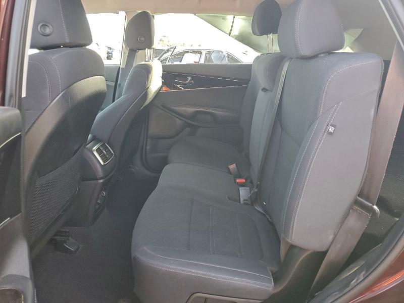 Photo 11 from auction – 2018 KIA SORENTO LX with VIN 5XYPGDA5XJG348489