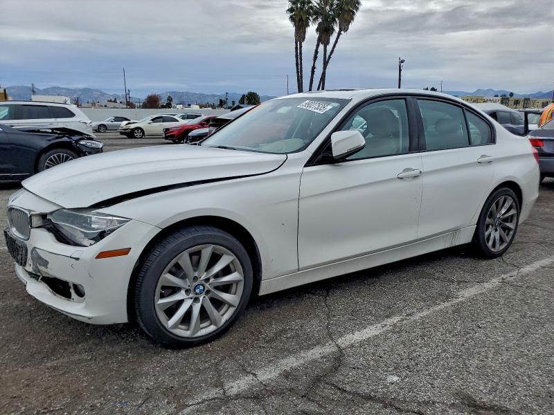 BMW 328 I 2012 with VIN WBA3A5C54CFJ88633 - Photo from auction