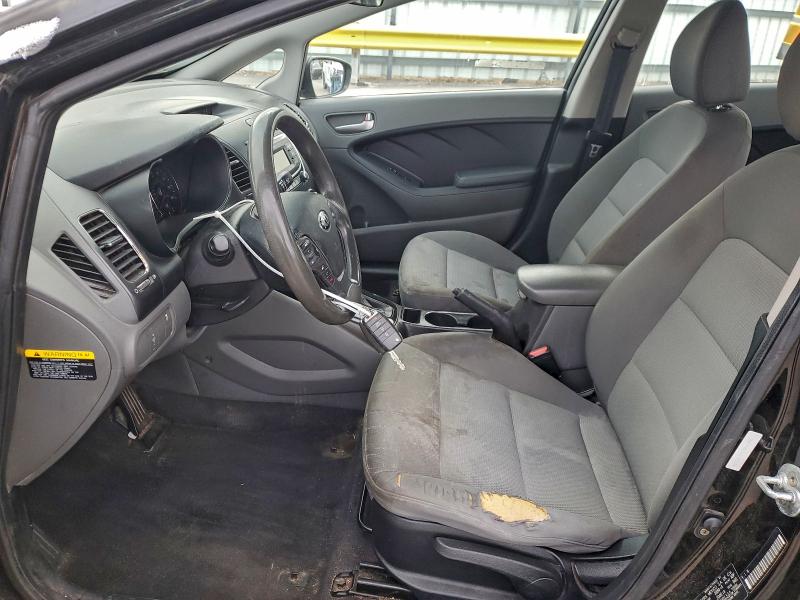 Photo 7 from auction – 2017 KIA FORTE LX with VIN 3KPFK4A7XHE083494
