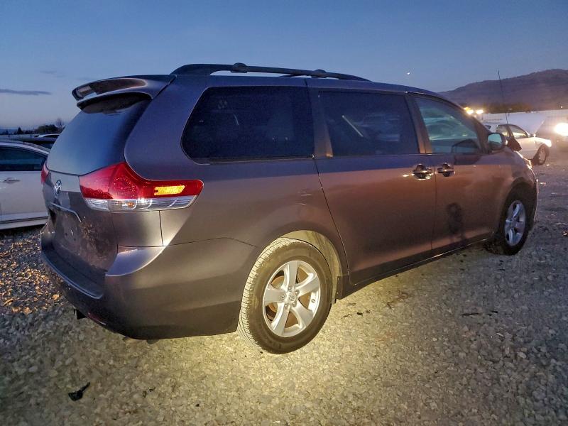 Photo 3 from auction – 2012 TOYOTA SIENNA LE with VIN 5TDKK3DC9CS194098