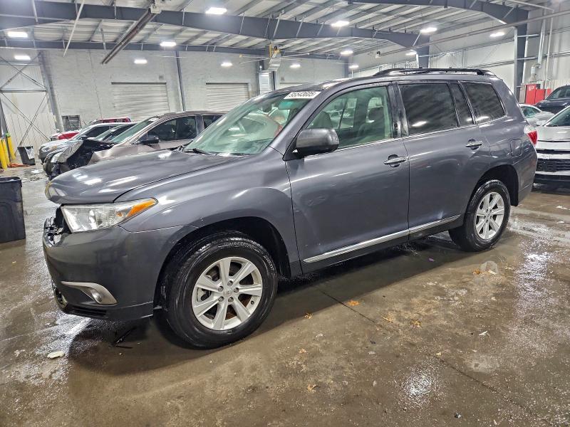 TOYOTA HIGHLANDER 2011 with VIN 5TDBK3EH1BS063076 - Photo from auction