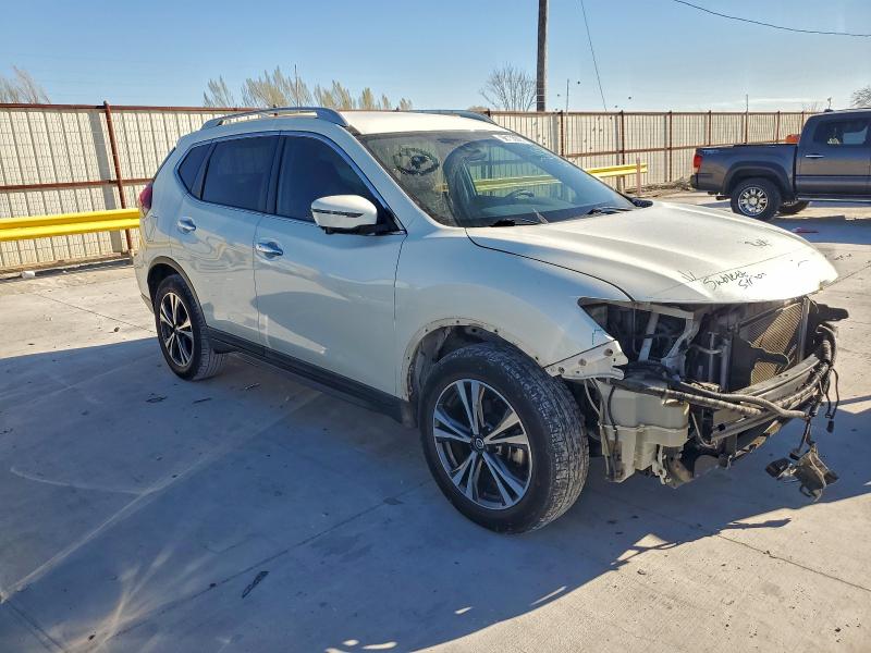 Photo 4 from auction – 2019 NISSAN ROGUE S with VIN 5N1AT2MT7KC797792