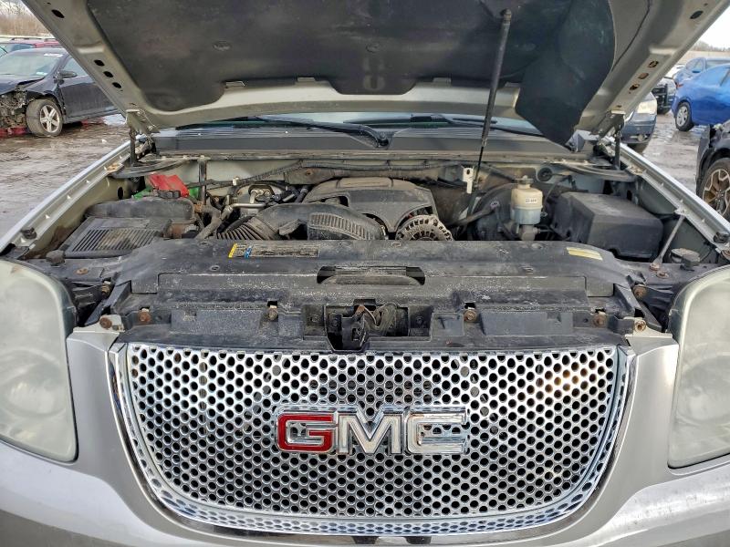 Photo 12 from auction – 2011 GMC YUKON DENA with VIN 1GKS2EEF5BR109182