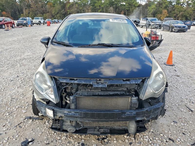 Photo 5 from auction – 2017 KIA RIO LX with VIN KNADM4A38H6049037