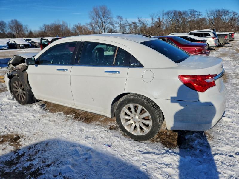 Photo 2 from auction – 2013 CHRYSLER 200 LIMITE with VIN 1C3CCBCG1DN633466