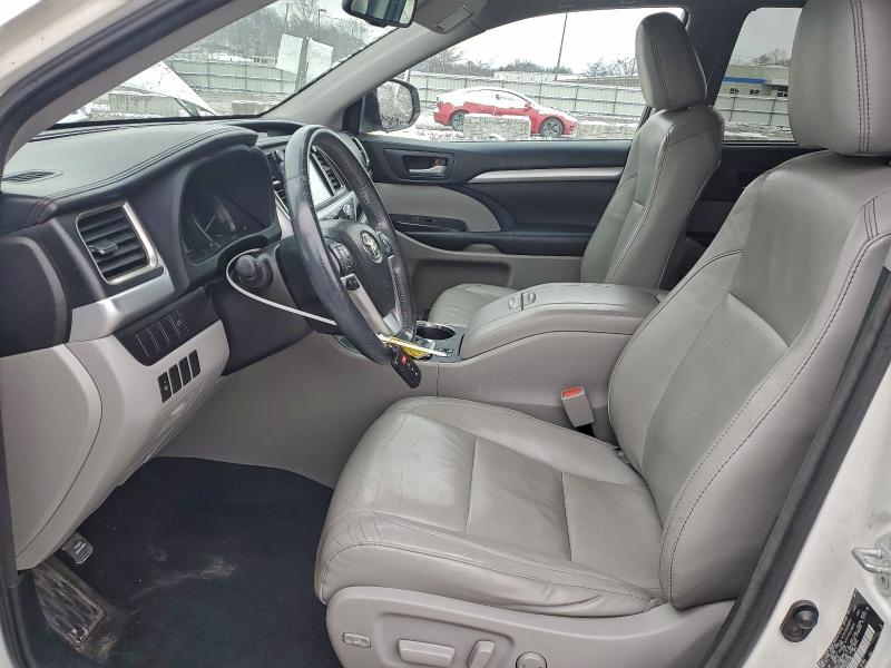 Photo 7 from auction – 2016 TOYOTA HIGHLANDER with VIN 5TDJKRFH5GS322138