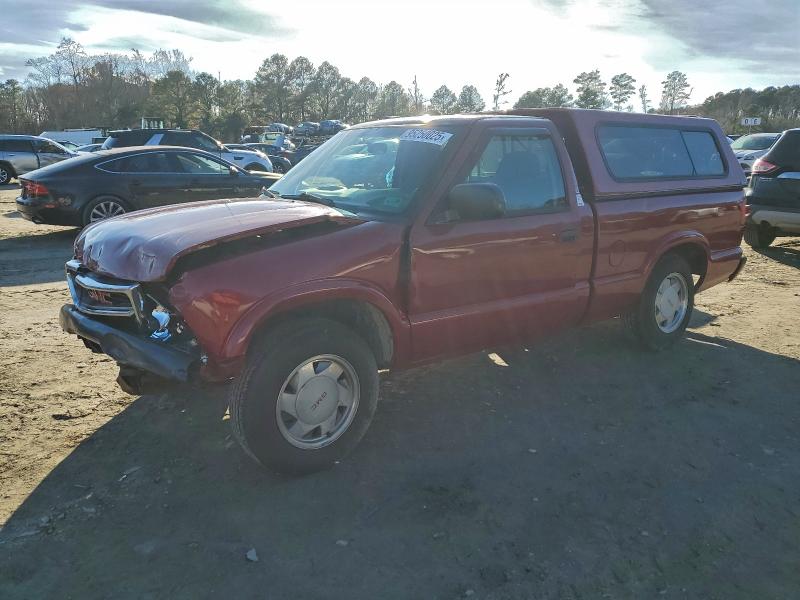 GMC SONOMA 2003 with VIN 1GTCS14H238240119 - Photo from auction