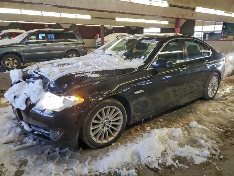 BMW 535 XI 2013 with VIN WBAFU7C51DDU73450 - Photo from auction