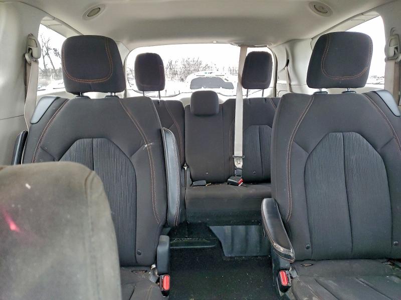 Photo 10 from auction – 2017 CHRYSLER PACIFICA T with VIN 2C4RC1DG7HR611463