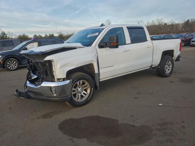 CHEVROLET SILVERADO 2018 with VIN 3GCUKREC7JG242798 - Photo from auction