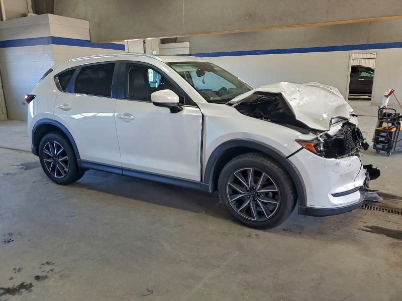 Photo 4 from auction – 2018 MAZDA CX-5 TOURI with VIN JM3KFACMXJ0369243
